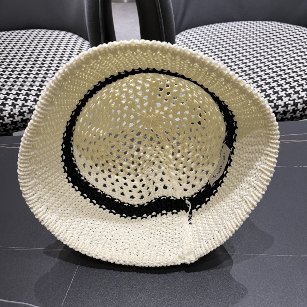  MONCLER蒙口🎩春新款镂空透气渔夫帽
超火爆💖质感很赞，出街超好搭配！时尚潮流！快快入手哦！