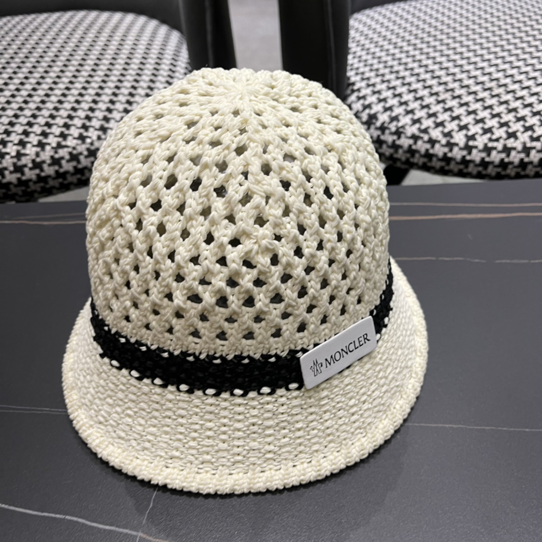  MONCLER蒙口🎩春新款镂空透气渔夫帽
超火爆💖质感很赞，出街超好搭配！时尚潮流！快快入手哦！