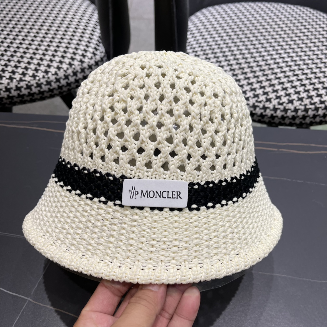  MONCLER蒙口🎩春新款镂空透气渔夫帽
超火爆💖质感很赞，出街超好搭配！时尚潮流！快快入手哦！