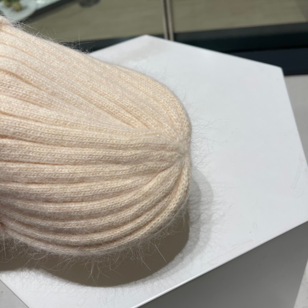 【CELINE赛琳】秋冬新兔毛针织毛线帽，超火爆💖质感一流，出街超好搭配！