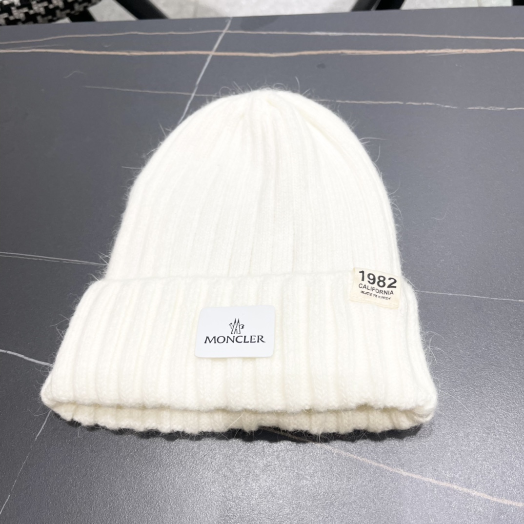 NO:214321,Moncler Moncler official website classic knitted hat, original single replica. Very soft and skin-friendly, very elastic, textured and very versatile style~ Warm cashmere wool hat, all sized and elastic, can be worn at any head circumference. Super good quality, sincere recommendation, Hat Fisherman hat, baseball hat, knit hat, hat, christian louboutin, Moncler, Moncler, espadrilles, hats19860909蒙口Moncler盟可睐官网经典针织帽,原单复刻.非常柔软亲肤,弹性很好有质感又非常百搭的款式~保暖的 羊绒毛线帽,均码有弹性任何头围都可以佩戴.质量超好真心推荐 帽子渔夫帽棒球帽针织帽,帽子,christian louboutin,Moncler,Moncler,espadrilles,hats,hat