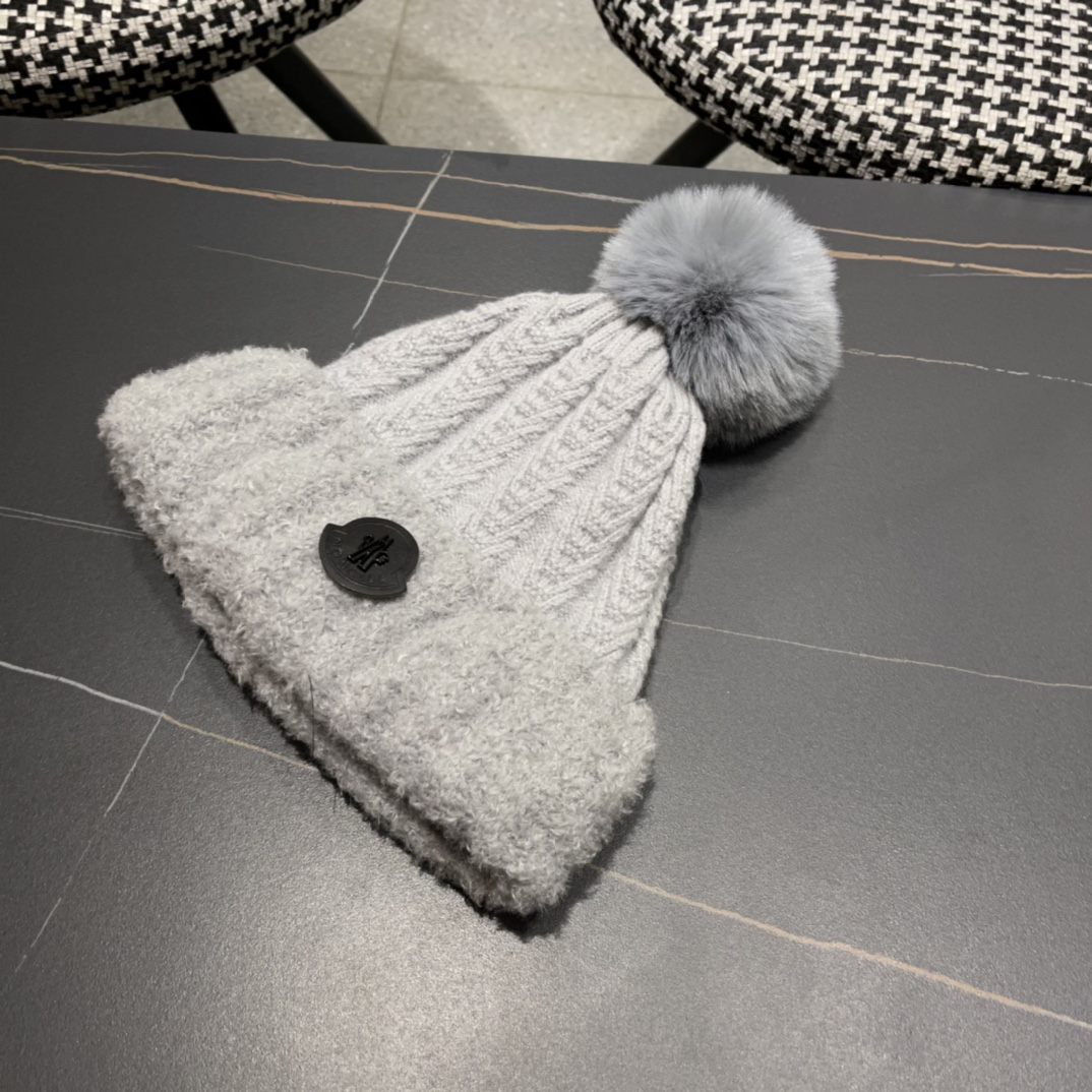 蒙口MONCLER针织毛线帽保暖护耳帽