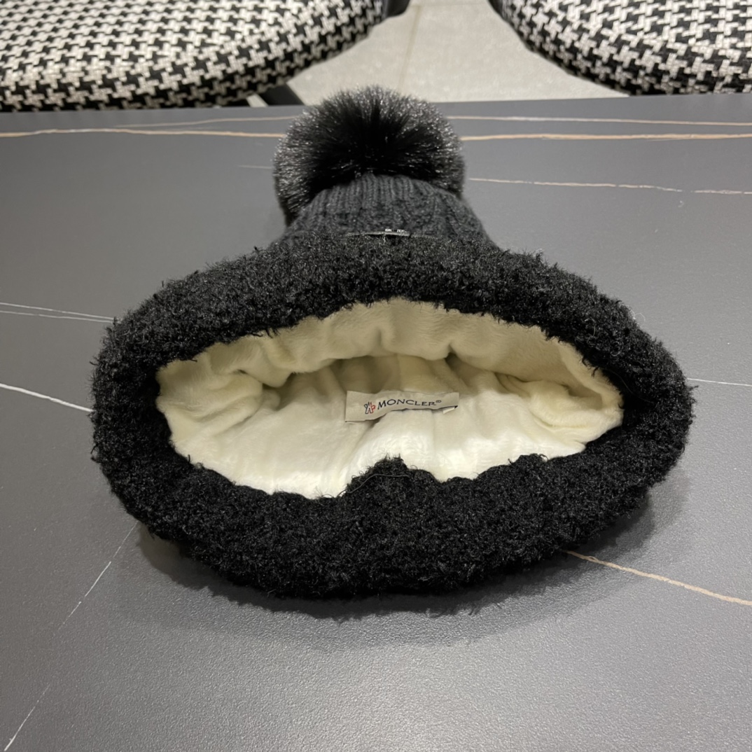 蒙口MONCLER针织毛线帽保暖护耳帽