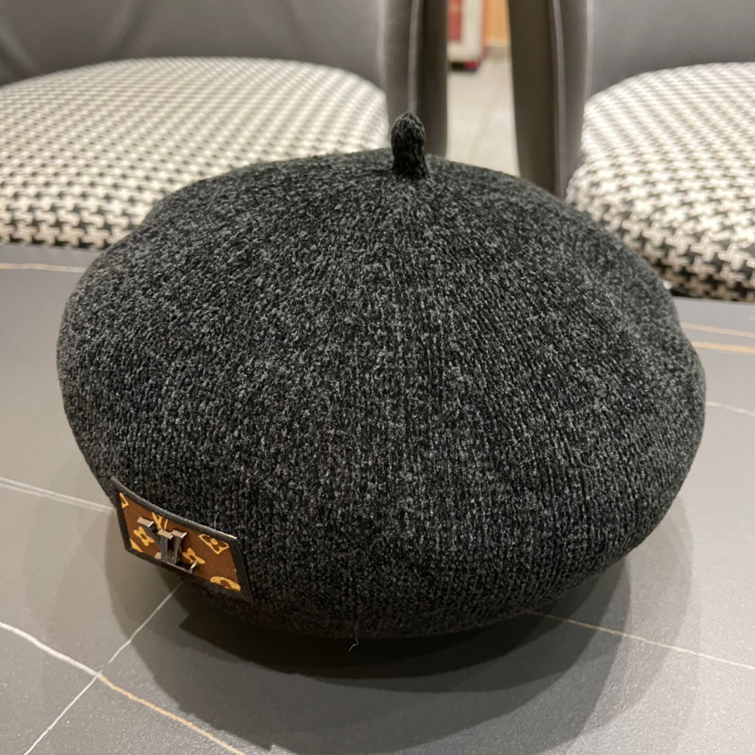 上新！路易威登 LouisVuitton 😍帽子女韩版时尚百搭贝雷帽秋冬季2024年新款大头围画家帽潮