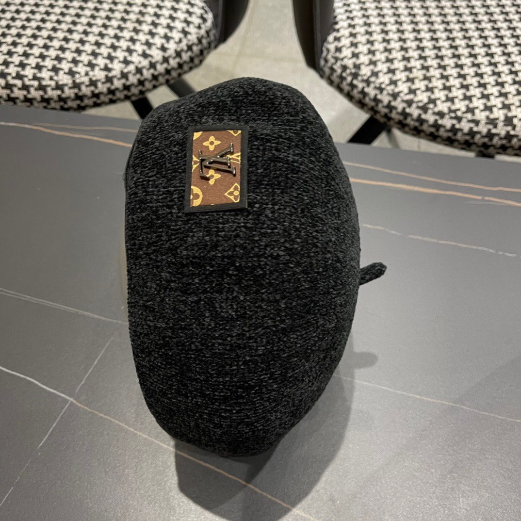 上新！路易威登 LouisVuitton 😍帽子女韩版时尚百搭贝雷帽秋冬季2024年新款大头围画家帽潮
