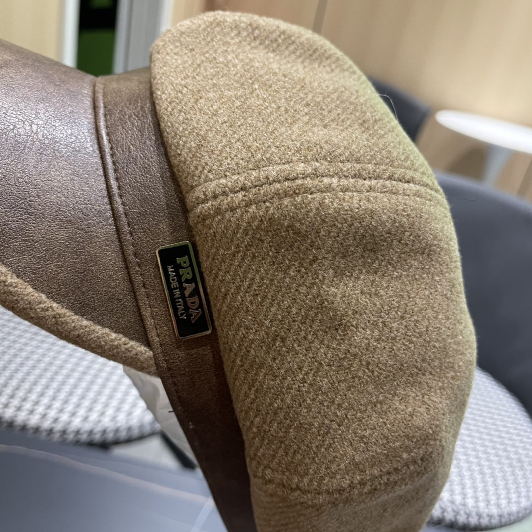 普拉达Prada女秋冬季英伦复古贝雷帽时尚简约纯色鸭舌帽