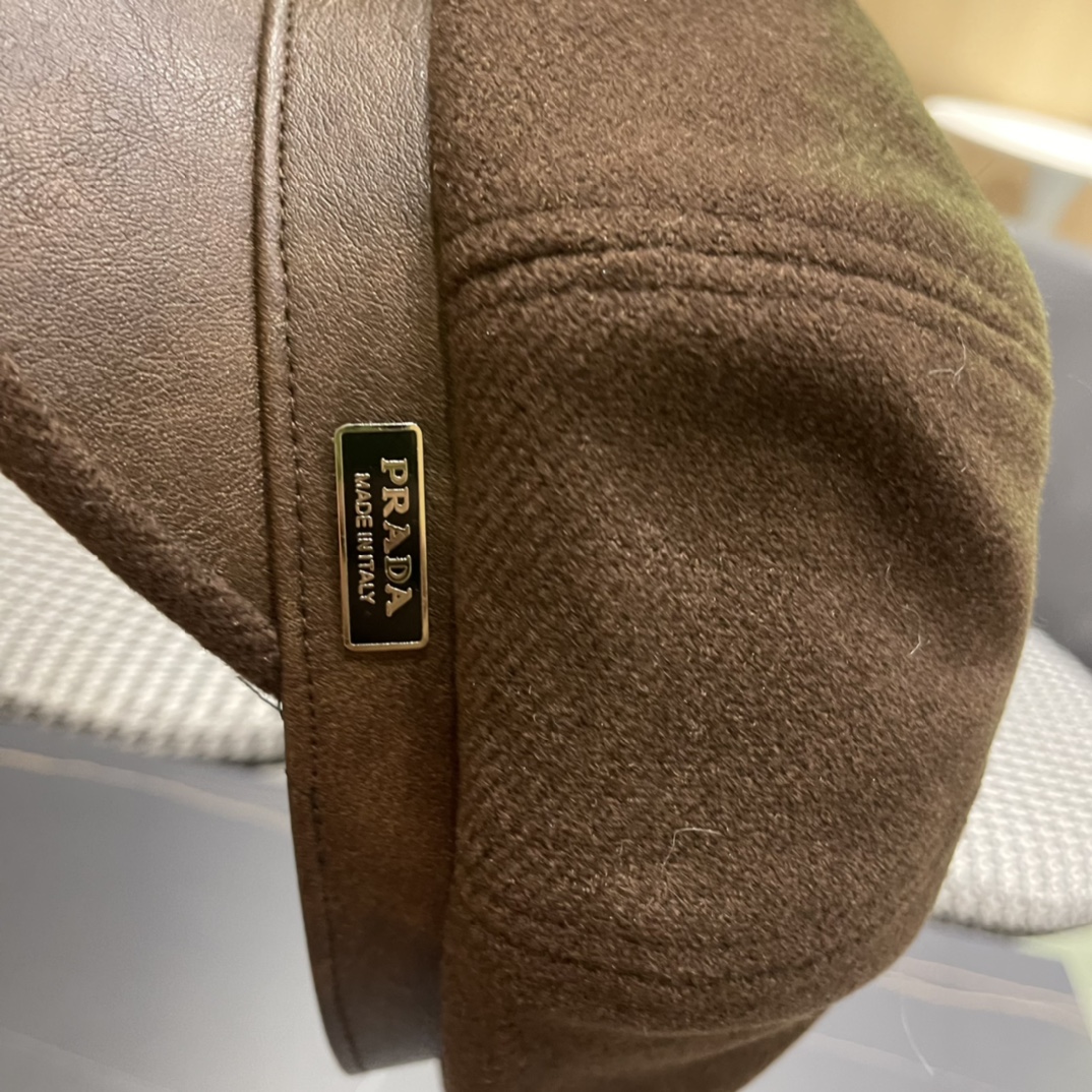 普拉达Prada女秋冬季英伦复古贝雷帽时尚简约纯色鸭舌帽