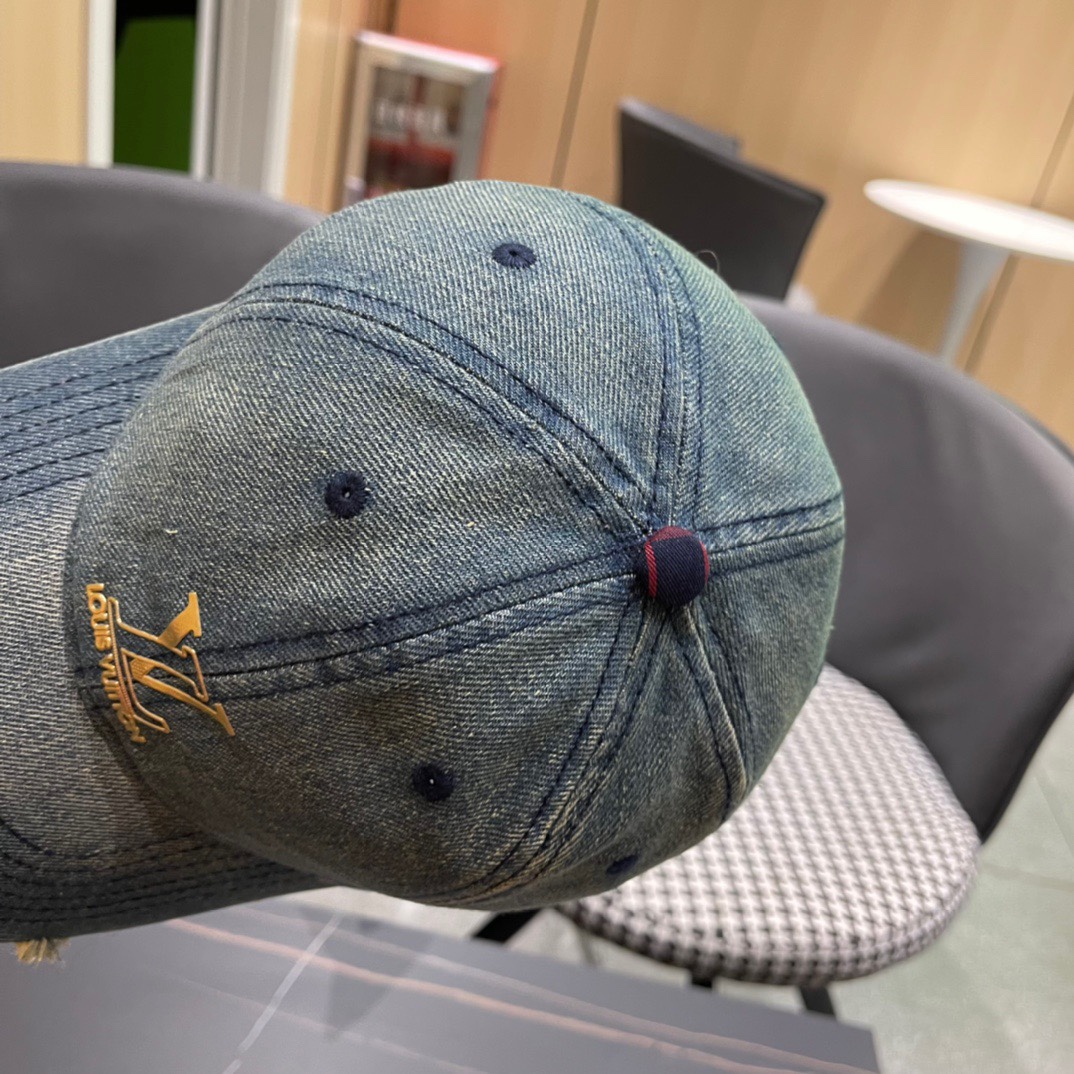  路易威登LouisVuitton2024新款牛仔棒球帽🧢  
LV棒球帽，简约大气，男女通用