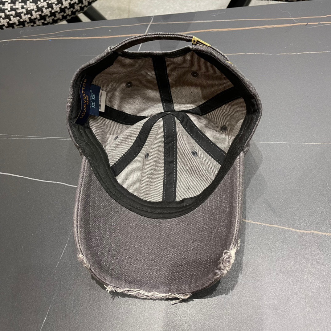  路易威登LouisVuitton2024新款牛仔棒球帽🧢  
LV棒球帽，简约大气，男女通用