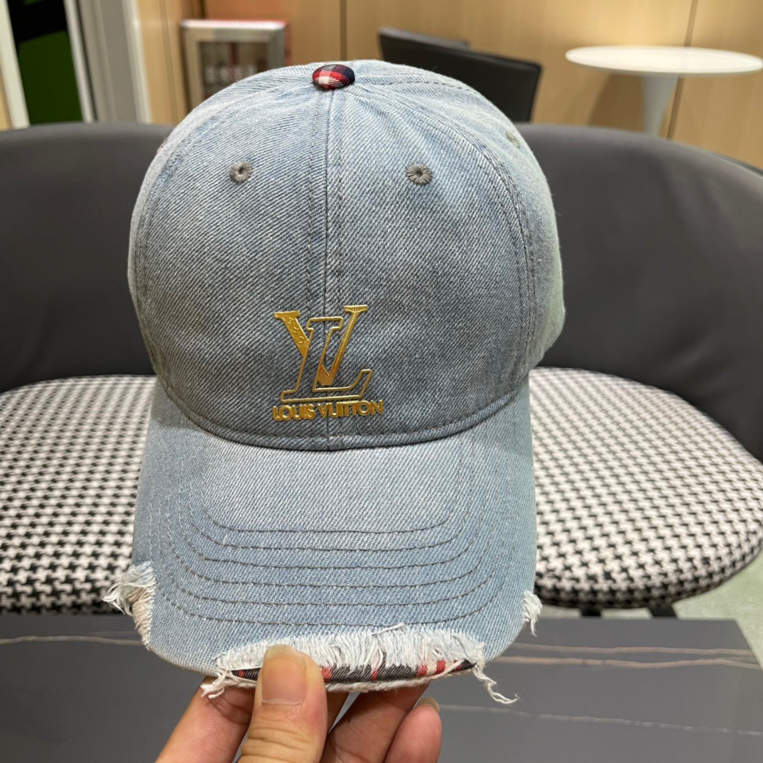  路易威登LouisVuitton2024新款牛仔棒球帽🧢  
LV棒球帽，简约大气，男女通用
