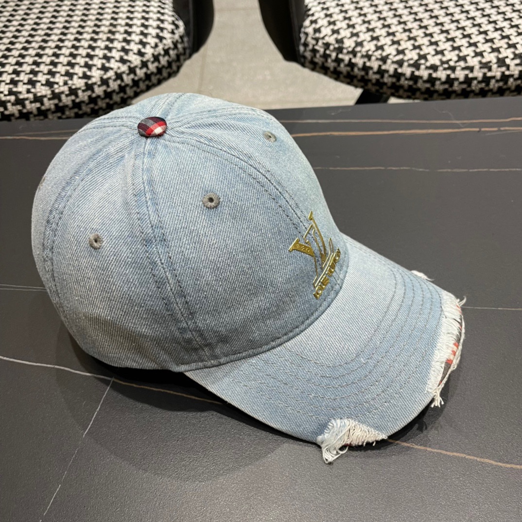  路易威登LouisVuitton2024新款牛仔棒球帽🧢  
LV棒球帽，简约大气，男女通用