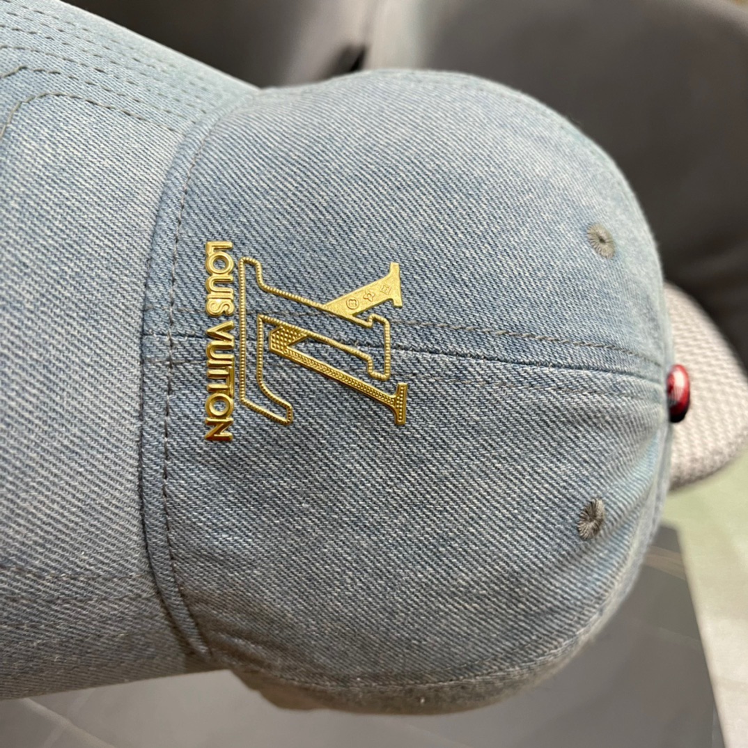  路易威登LouisVuitton2024新款牛仔棒球帽🧢  
LV棒球帽，简约大气，男女通用