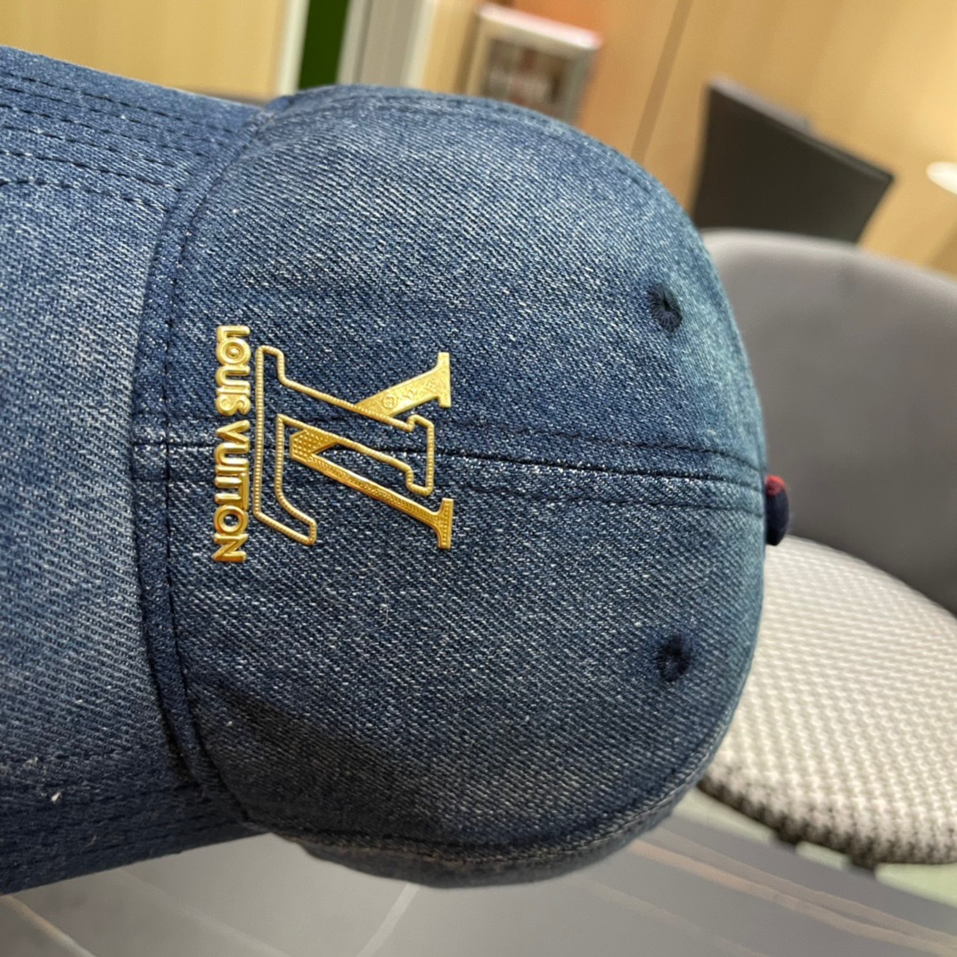 路易威登LouisVuitton2024新款牛仔棒球帽🧢  
LV棒球帽，简约大气，男女通用