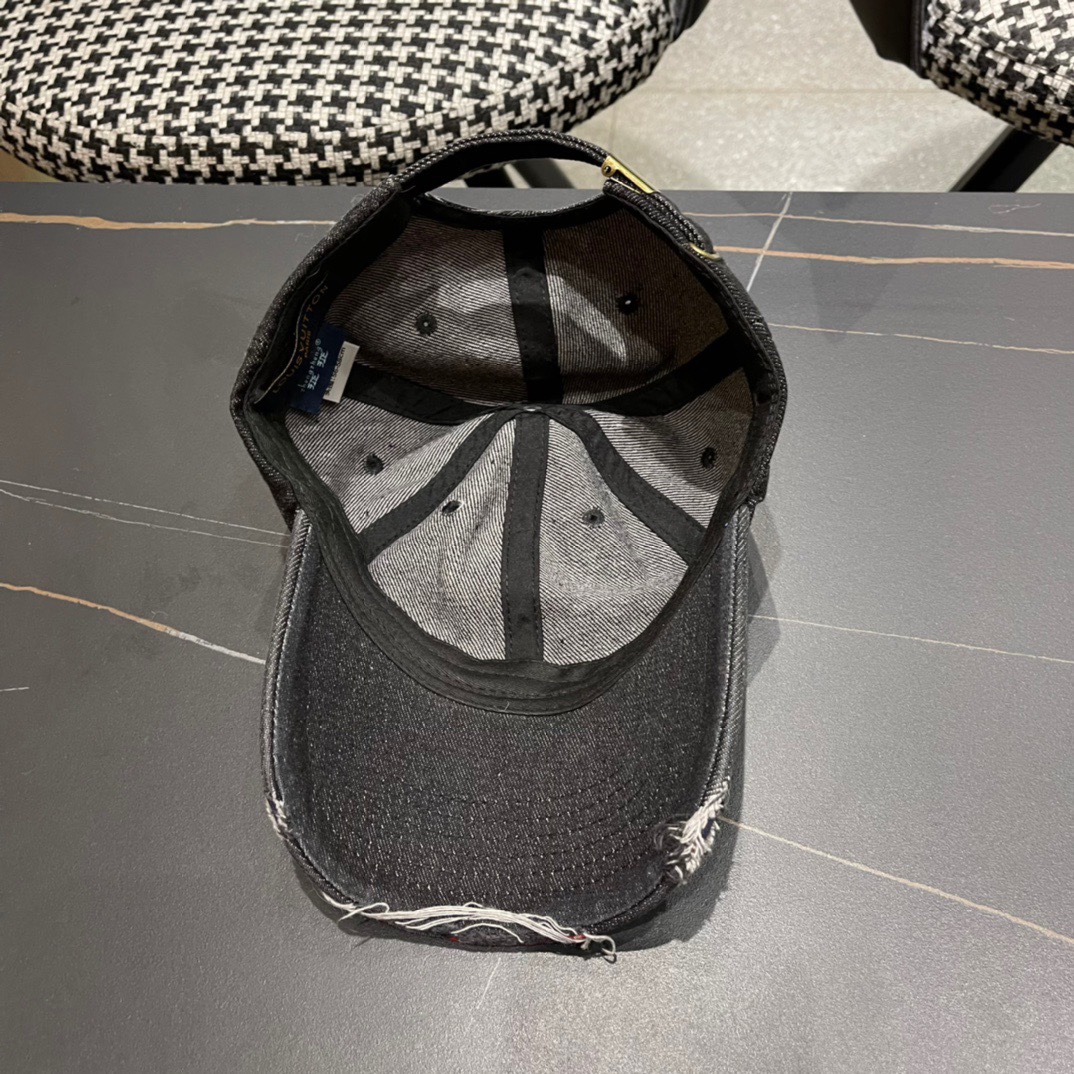  路易威登LouisVuitton2024新款牛仔棒球帽🧢  
LV棒球帽，简约大气，男女通用