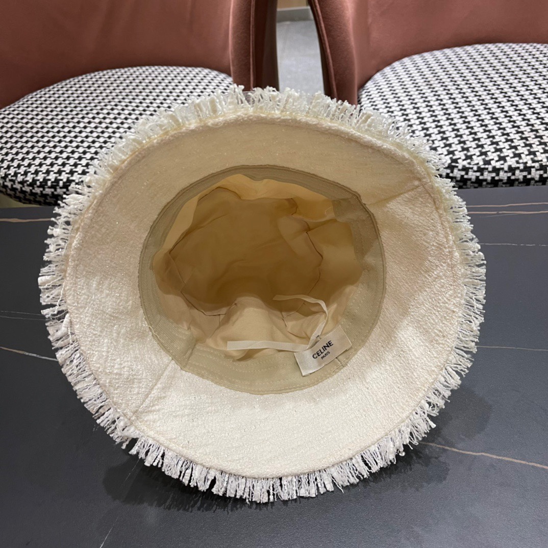 【CELINE赛琳】2024新款遮阳渔夫帽🌈
双层黑胶遮阳～更有质感的一款