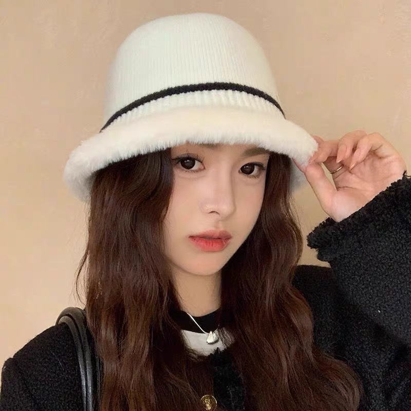 迪奥Dior最新2024冬款渔夫帽，防晒指数超高，特别显脸小，有型不软塌，可随意折叠，携带方便🤗