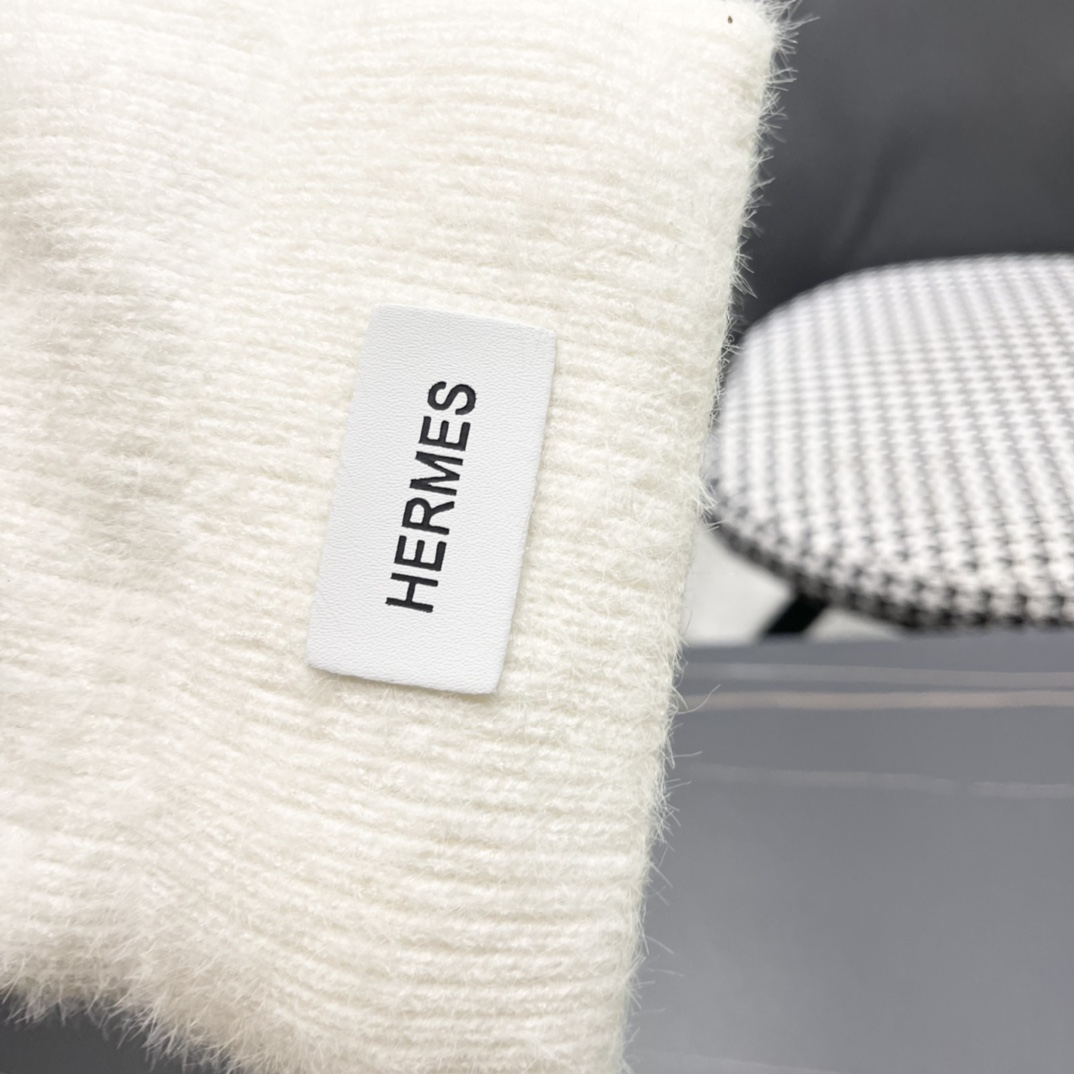  HERMES爱马仕 秋冬网红时尚博主推荐款毛线帽，小红书爆款，手感超柔软舒适的针织线帽，弹性极佳！