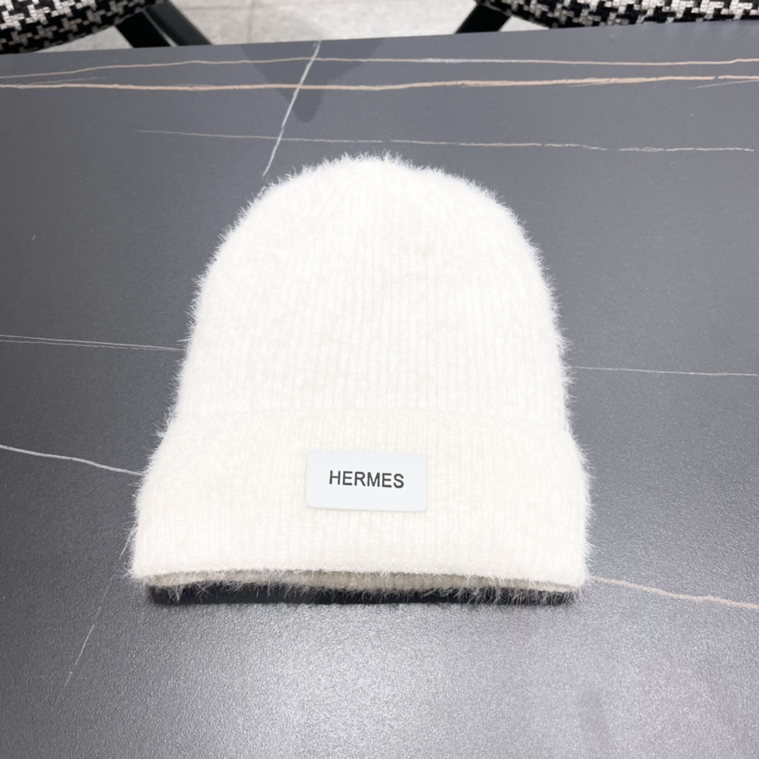  HERMES爱马仕 秋冬网红时尚博主推荐款毛线帽，小红书爆款，手感超柔软舒适的针织线帽，弹性极佳！