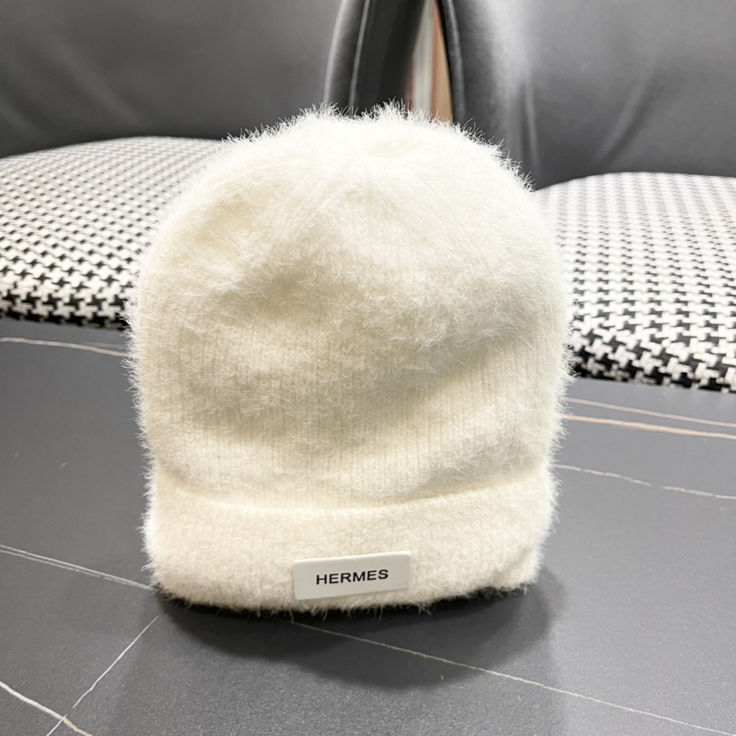  HERMES爱马仕 秋冬网红时尚博主推荐款毛线帽，小红书爆款，手感超柔软舒适的针织线帽，弹性极佳！