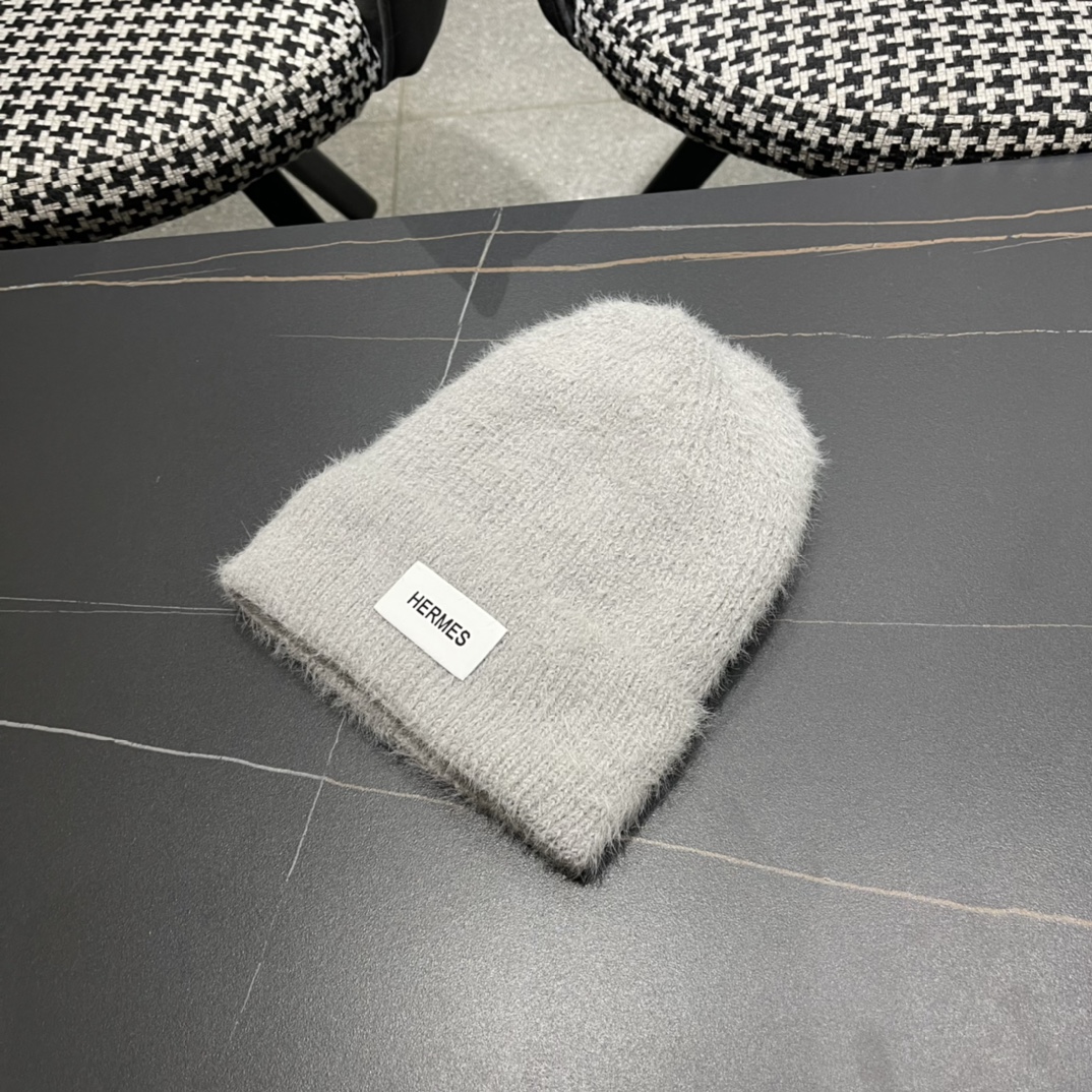  HERMES爱马仕 秋冬网红时尚博主推荐款毛线帽，小红书爆款，手感超柔软舒适的针织线帽，弹性极佳！