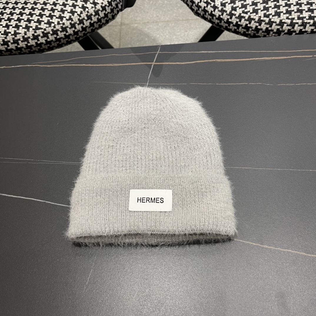 HERMES爱马仕 秋冬网红时尚博主推荐款毛线帽，小红书爆款，手感超柔软舒适的针织线帽，弹性极佳！