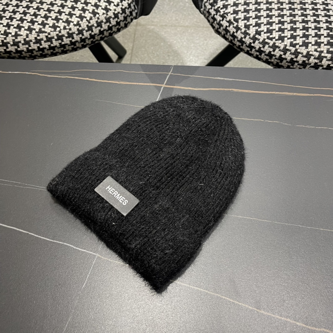  HERMES爱马仕 秋冬网红时尚博主推荐款毛线帽，小红书爆款，手感超柔软舒适的针织线帽，弹性极佳！
