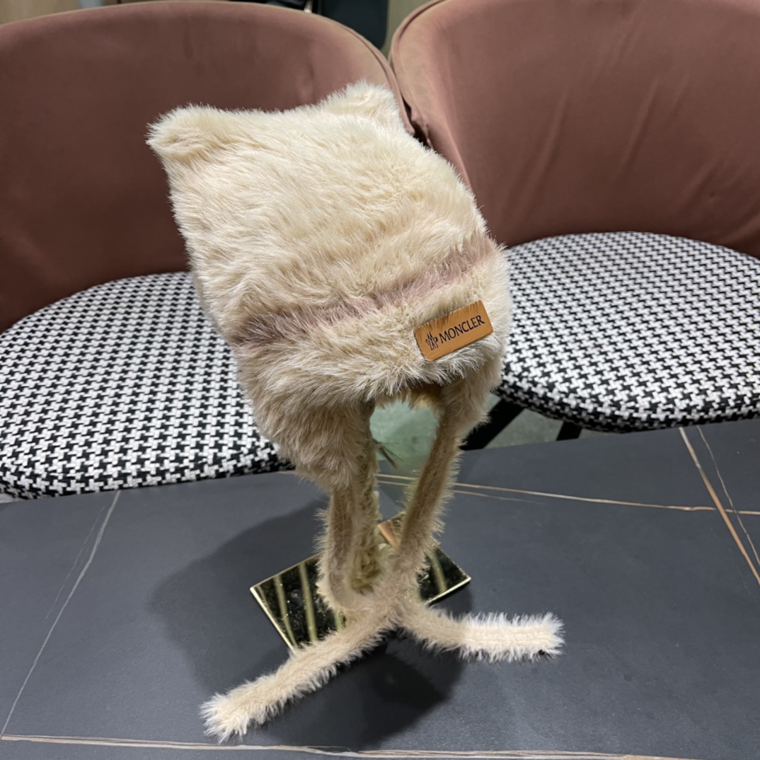 （蒙囗MONCLER】2024秋冬款女拼色双耳保暖甜美可爱时尚百搭毛绒护耳雷锋帽