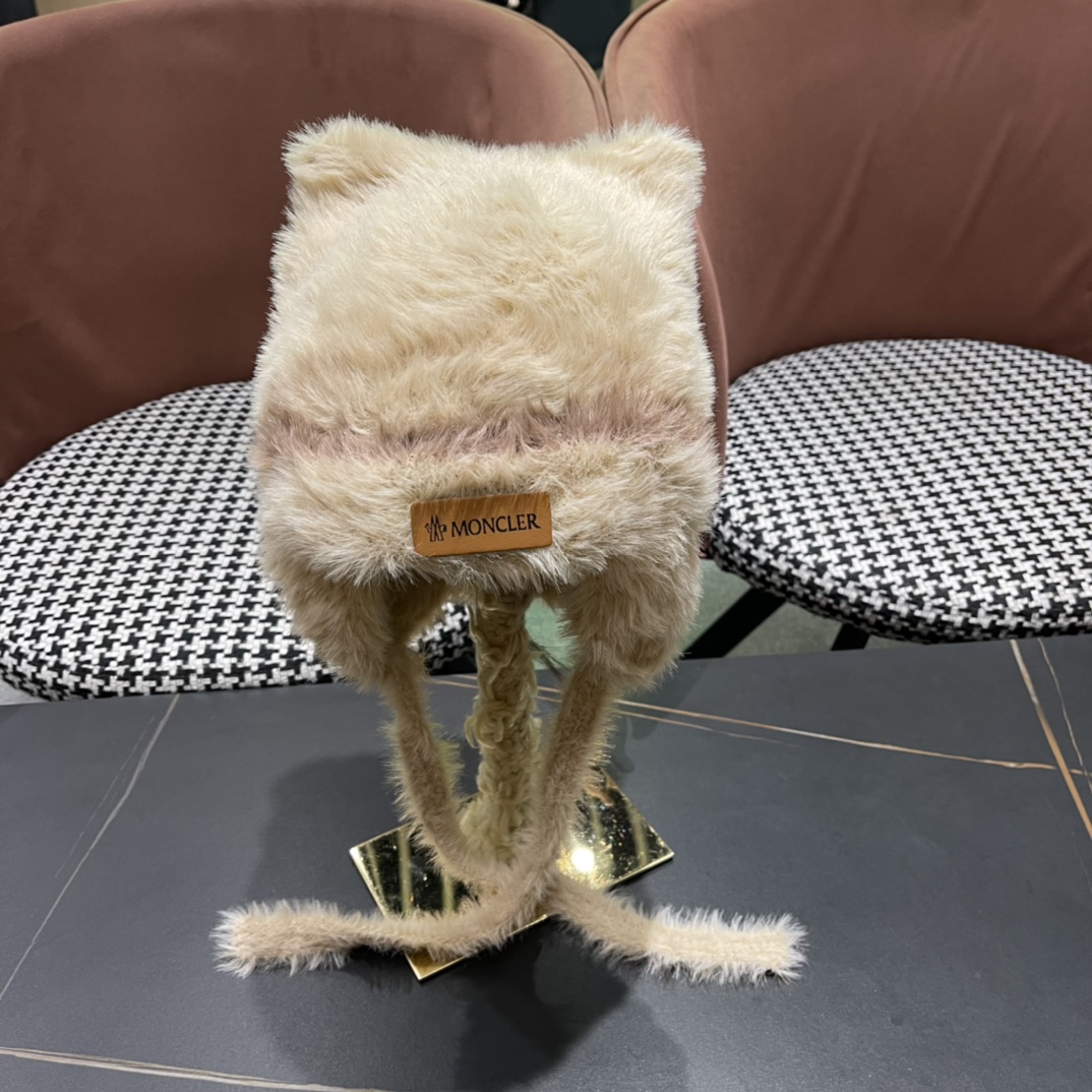 NO:365300,(MONCLER] Autumn and winter style women's color-blocking ears warm, sweet, cute and versatile plush ear protection Lei Feng hat hat fisherman hat baseball hat knit hat, hat, espadrilles, hats（蒙囗MONCLER】秋冬款女拼色双耳保暖甜美可爱时尚百搭毛绒护耳雷锋帽帽子渔夫帽棒球帽针织帽,帽子,espadrilles,hats,hat