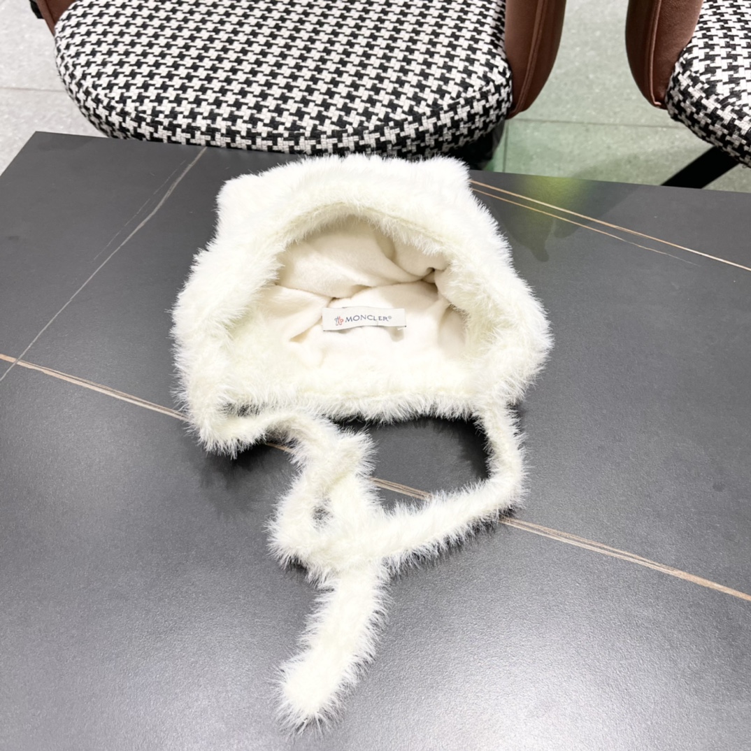 （蒙囗MONCLER】2024秋冬款女拼色双耳保暖甜美可爱时尚百搭毛绒护耳雷锋帽