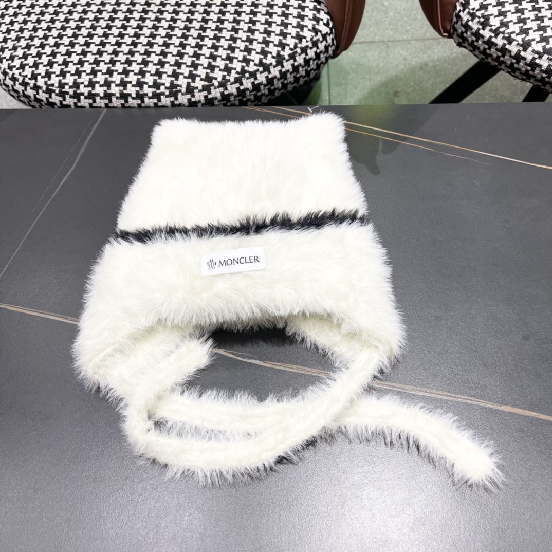 （蒙囗MONCLER】2024秋冬款女拼色双耳保暖甜美可爱时尚百搭毛绒护耳雷锋帽