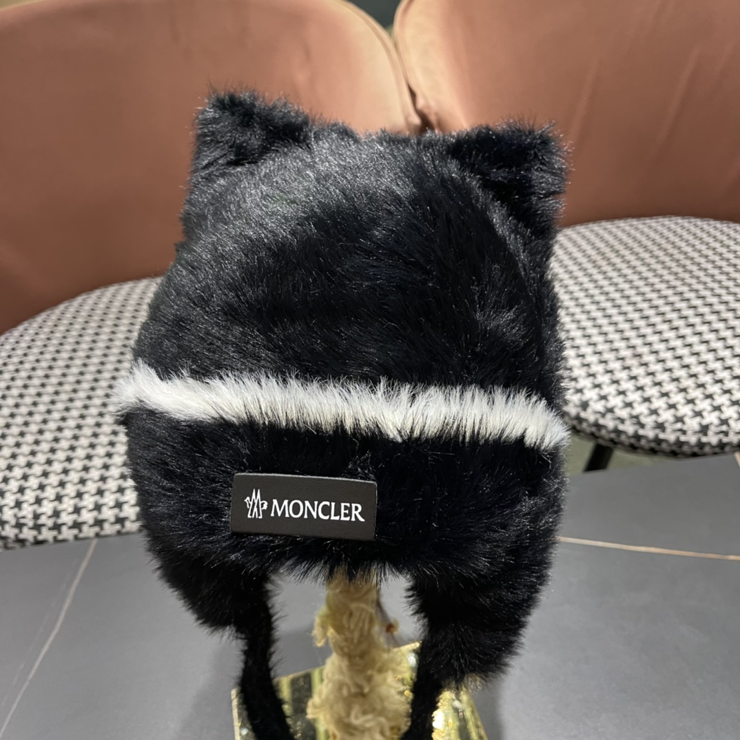 （蒙囗MONCLER】2024秋冬款女拼色双耳保暖甜美可爱时尚百搭毛绒护耳雷锋帽