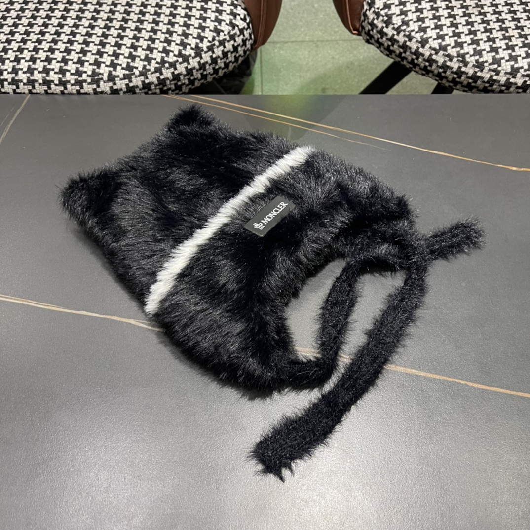 （蒙囗MONCLER】2024秋冬款女拼色双耳保暖甜美可爱时尚百搭毛绒护耳雷锋帽