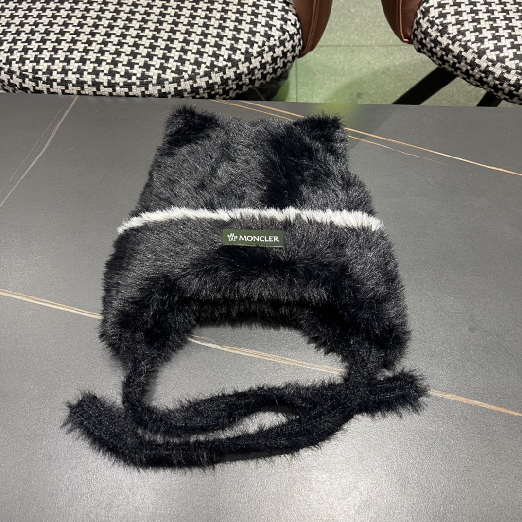 （蒙囗MONCLER】2024秋冬款女拼色双耳保暖甜美可爱时尚百搭毛绒护耳雷锋帽