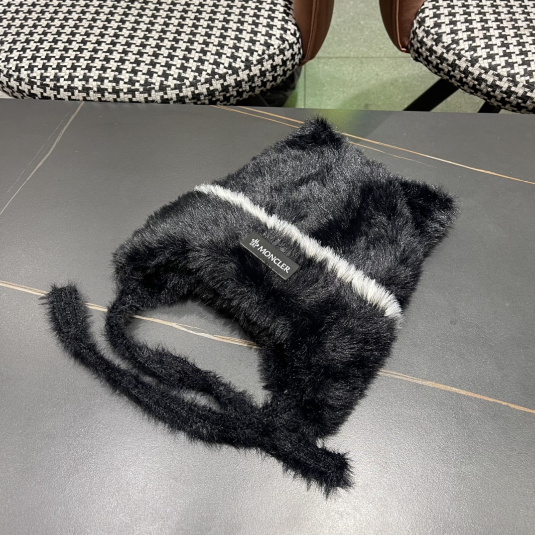 （蒙囗MONCLER】2024秋冬款女拼色双耳保暖甜美可爱时尚百搭毛绒护耳雷锋帽