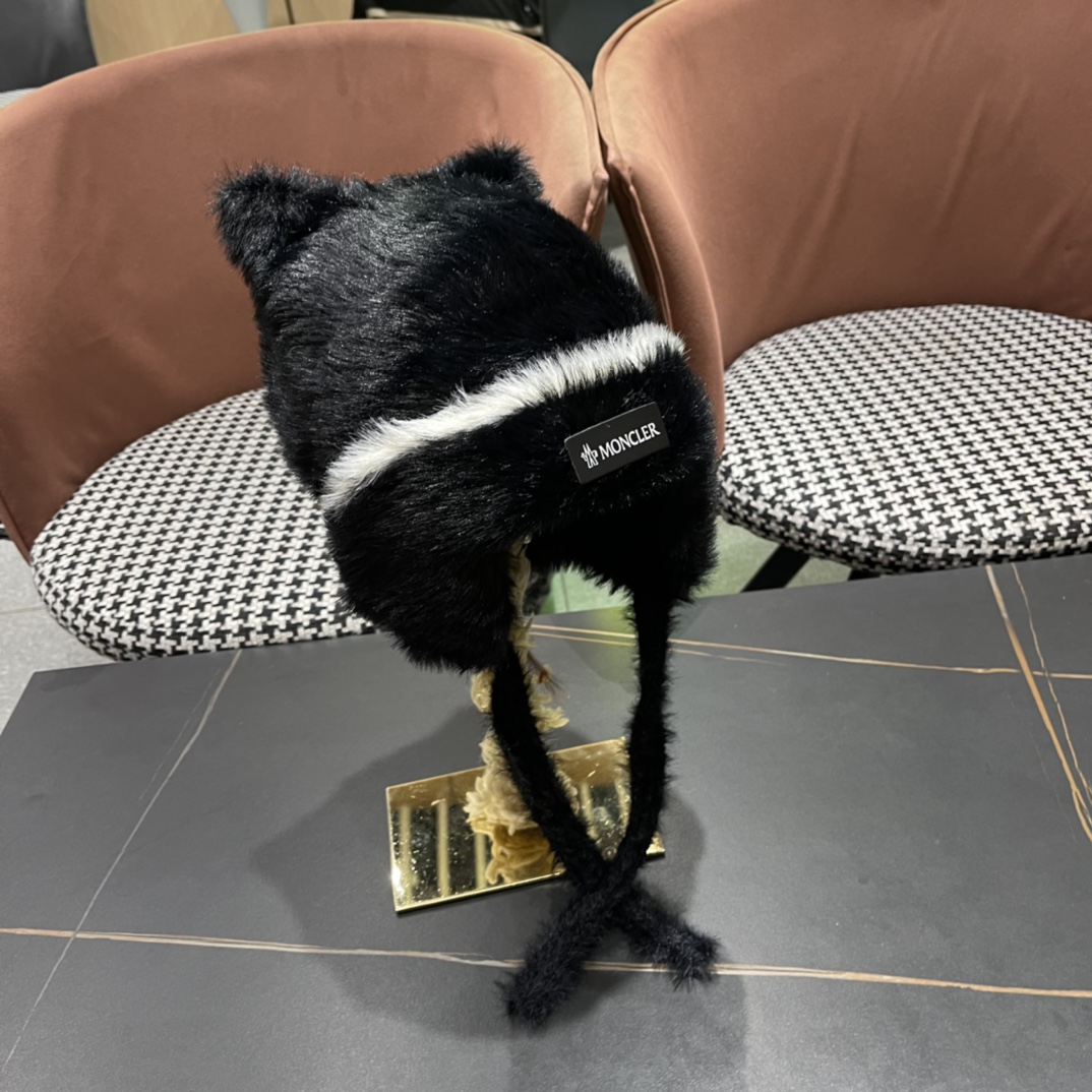 （蒙囗MONCLER】2024秋冬款女拼色双耳保暖甜美可爱时尚百搭毛绒护耳雷锋帽