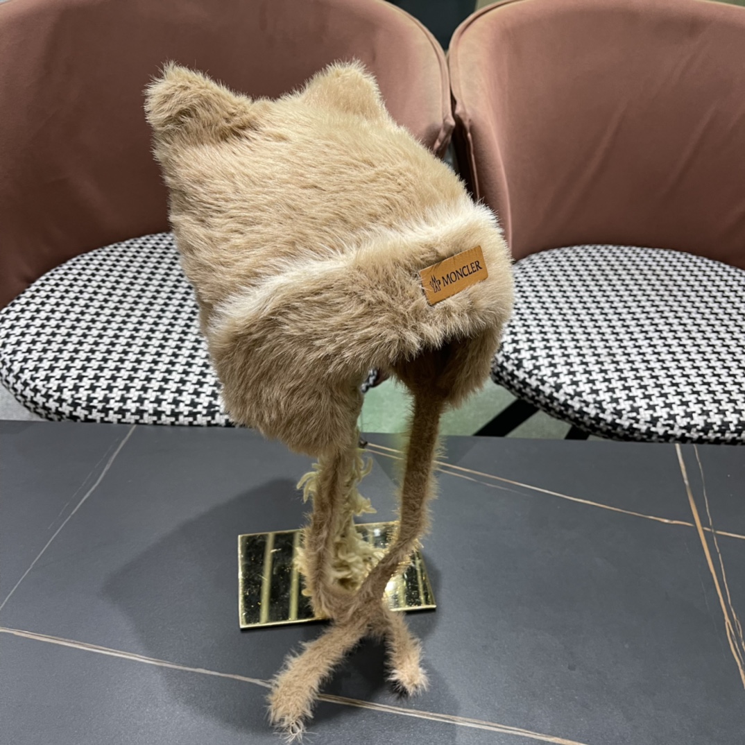（蒙囗MONCLER】2024秋冬款女拼色双耳保暖甜美可爱时尚百搭毛绒护耳雷锋帽