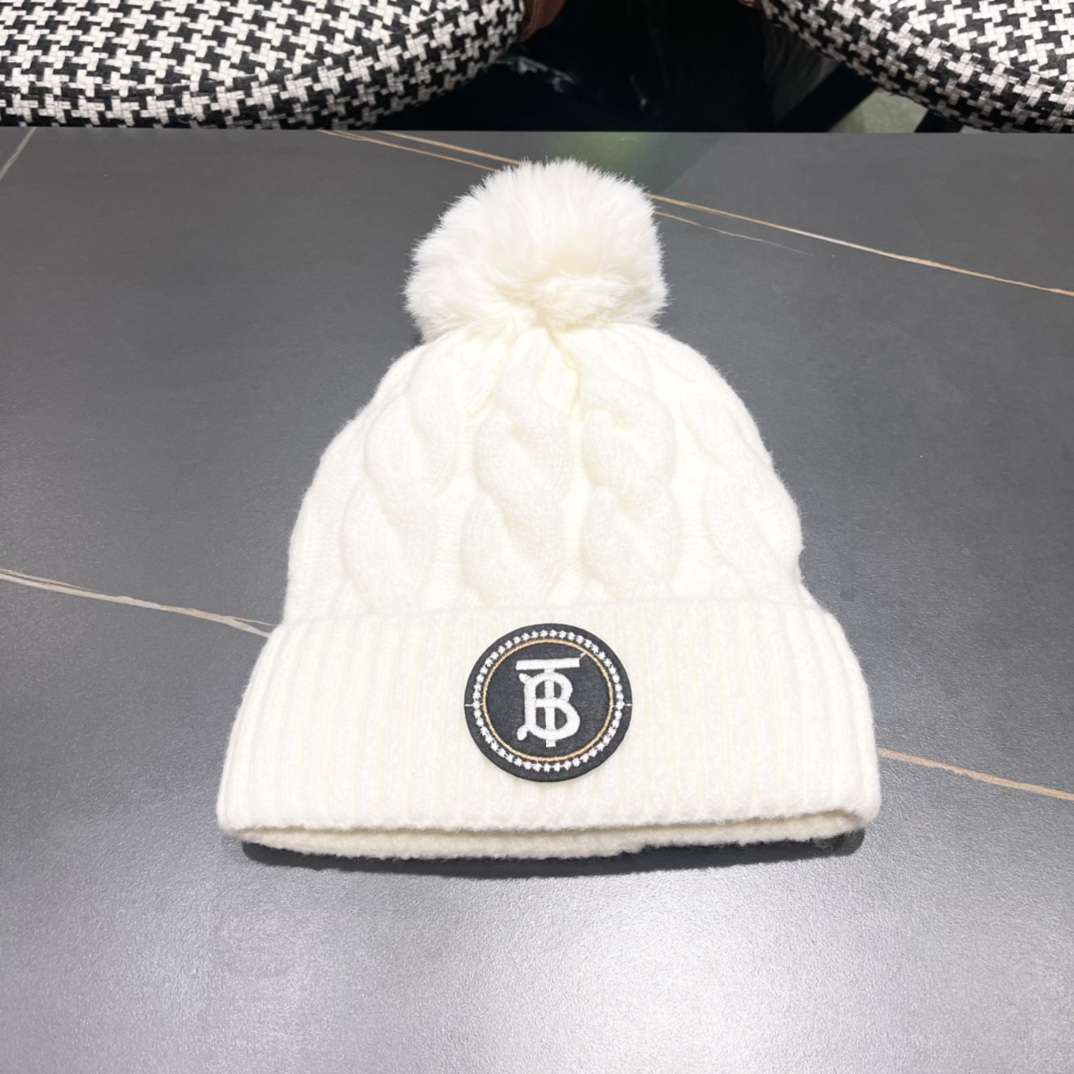NO:365294,【BURBERRY】New knitted wool hat in autumn and winter, big brand design for men and women ~ essential hats for autumn and winter wear fisherman hat baseball hat knit hat, hat, burberry, burberry, espadrilles, hats【BURBERRY巴宝莉】秋冬新款针织毛线帽,男女款大牌设计～秋冬穿搭必备帽子渔夫帽棒球帽针织帽,帽子,burberry,burberry,espadrilles,hats,hat