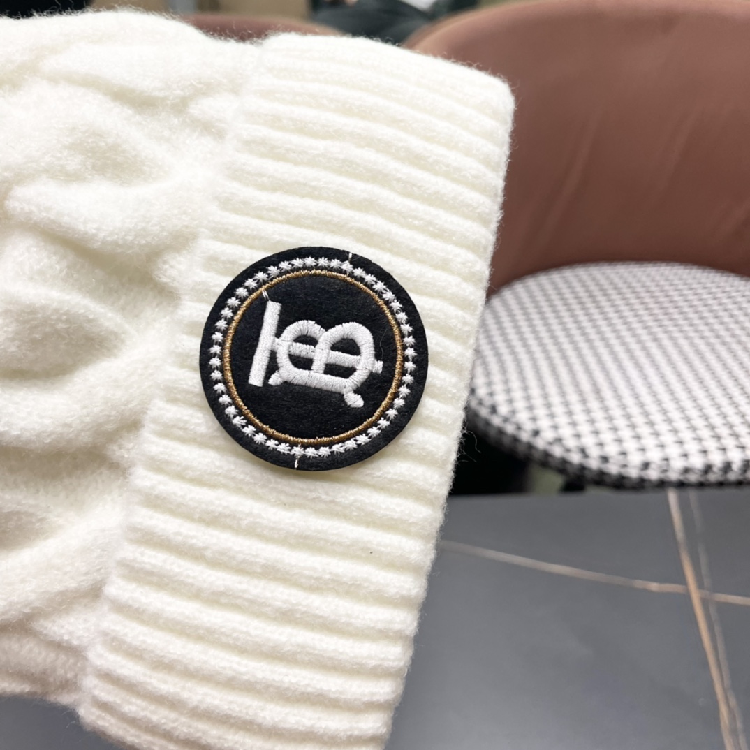 【BURBERRY巴宝莉】2024秋冬新款针织毛线帽，男女款大牌设计～秋冬穿搭必备