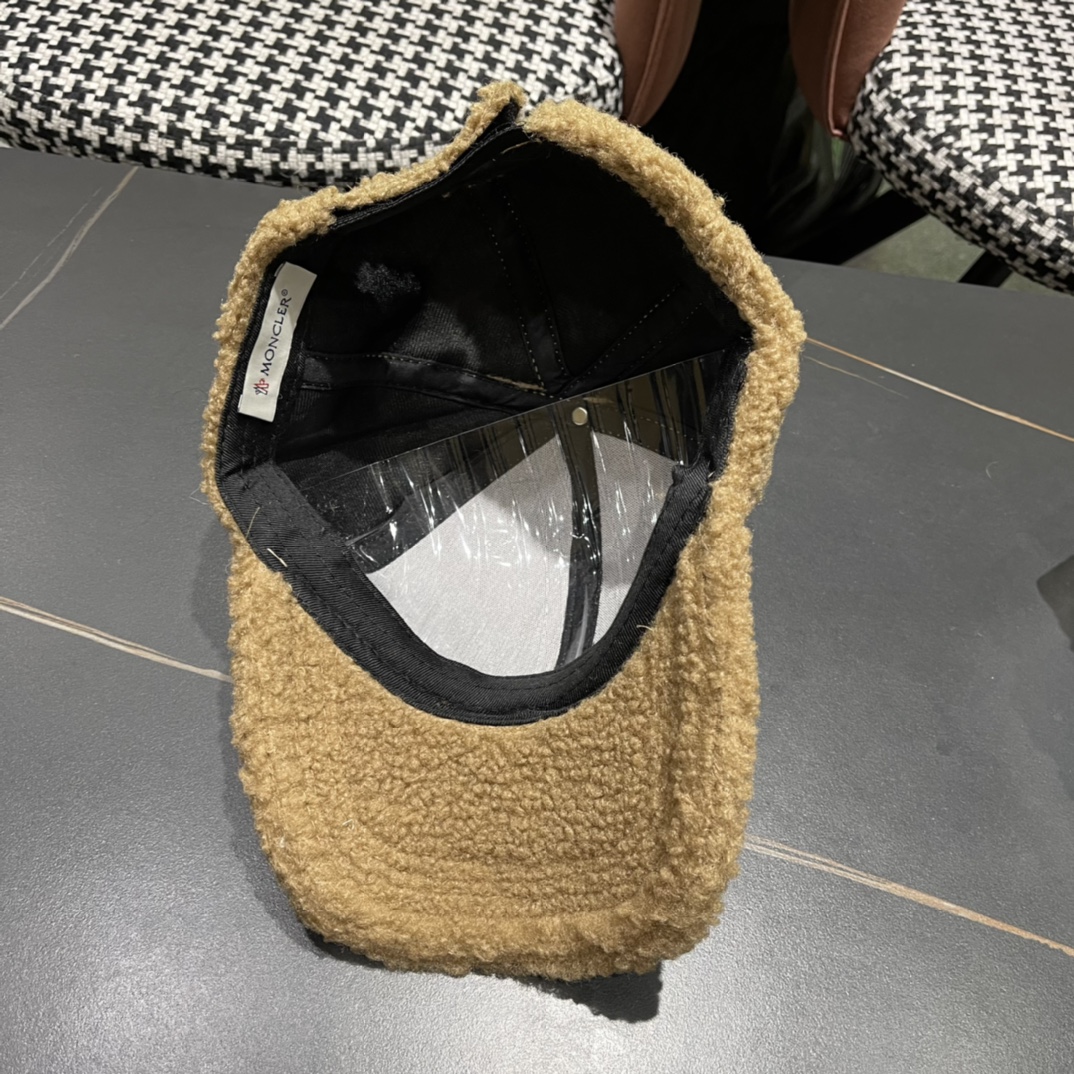 【蒙囗MONCLER】2024秋冬装时尚网络爆款毛绒绒棒球帽！男女同款送人送礼最佳名品，赶紧订购哦，跑量