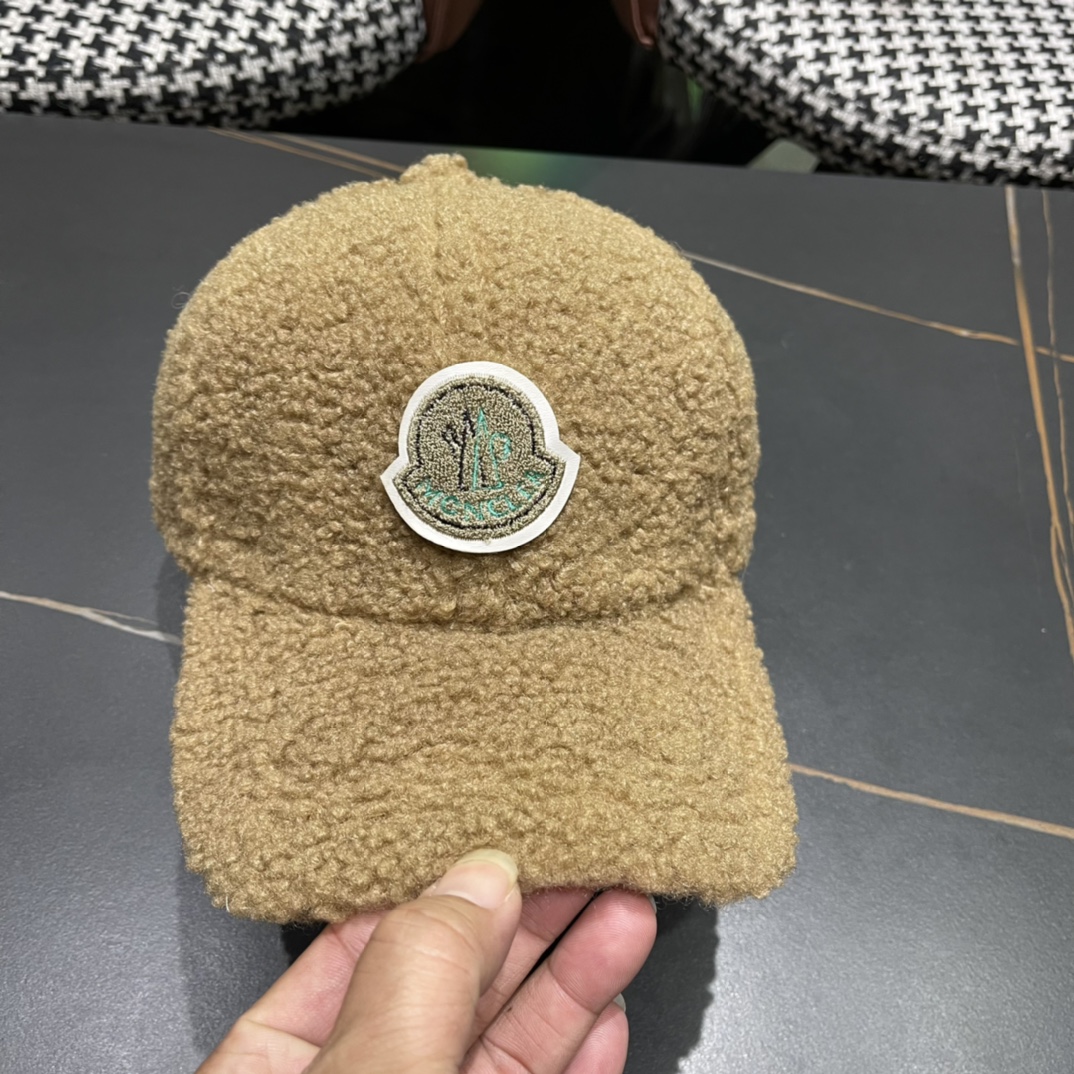 【蒙囗MONCLER】2024秋冬装时尚网络爆款毛绒绒棒球帽！男女同款送人送礼最佳名品，赶紧订购哦，跑量