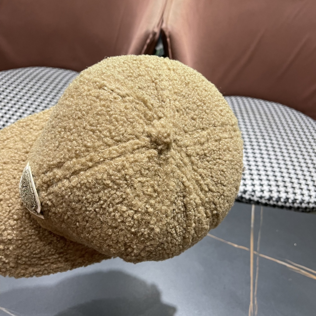 【蒙囗MONCLER】2024秋冬装时尚网络爆款毛绒绒棒球帽！男女同款送人送礼最佳名品，赶紧订购哦，跑量