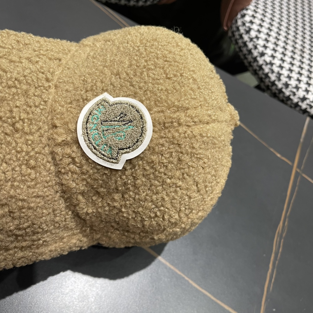 【蒙囗MONCLER】2024秋冬装时尚网络爆款毛绒绒棒球帽！男女同款送人送礼最佳名品，赶紧订购哦，跑量