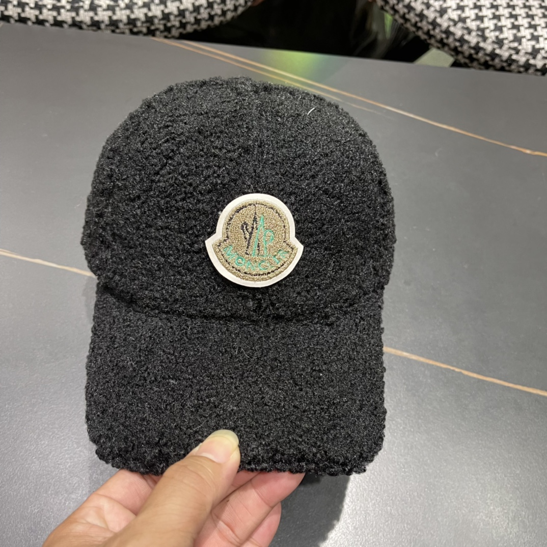 【蒙囗MONCLER】2024秋冬装时尚网络爆款毛绒绒棒球帽！男女同款送人送礼最佳名品，赶紧订购哦，跑量