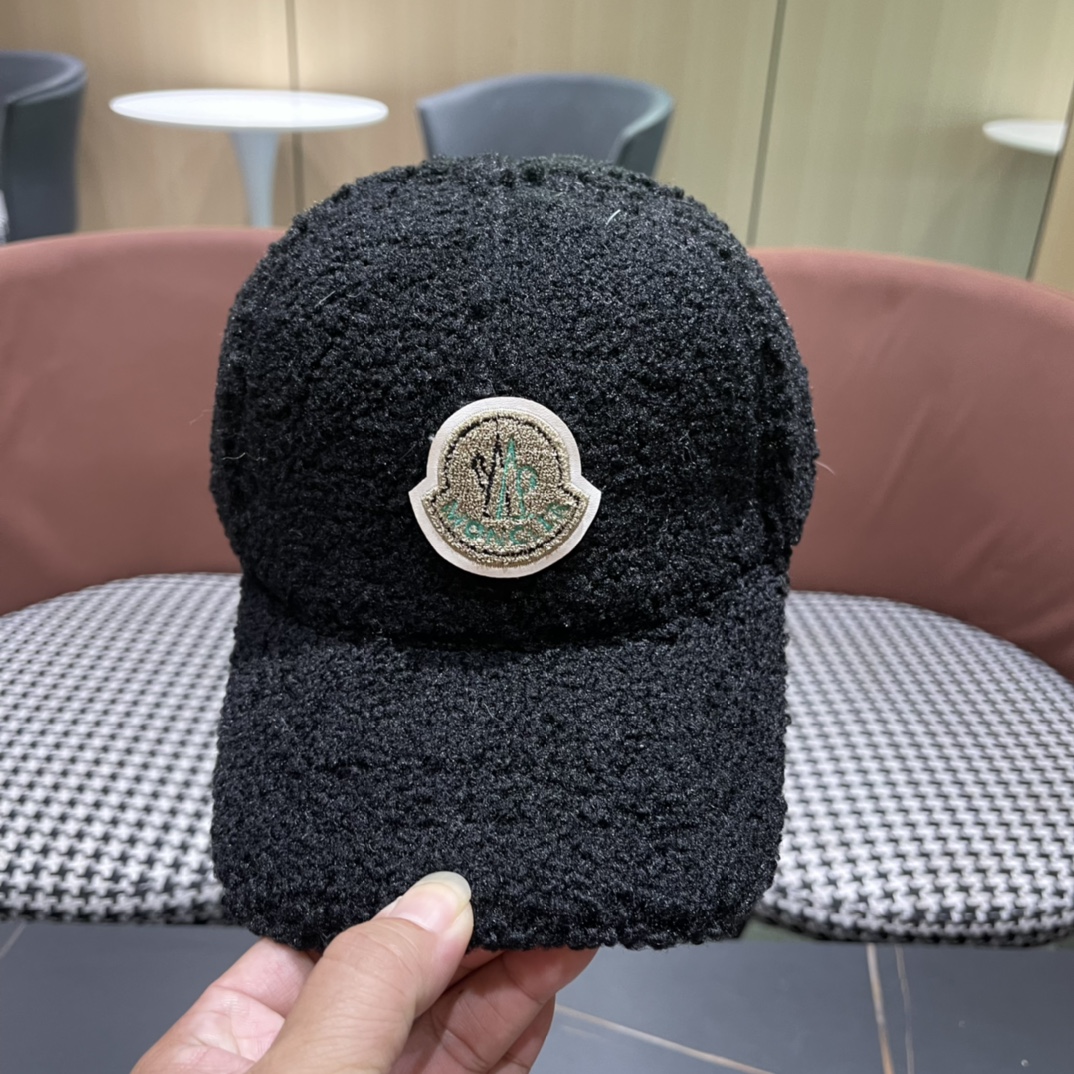 【蒙囗MONCLER】2024秋冬装时尚网络爆款毛绒绒棒球帽！男女同款送人送礼最佳名品，赶紧订购哦，跑量