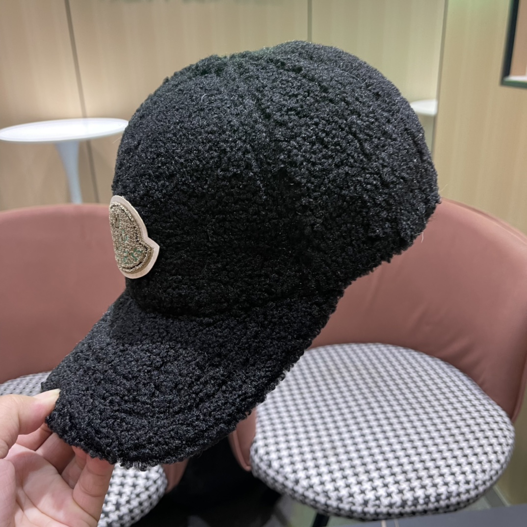 【蒙囗MONCLER】2024秋冬装时尚网络爆款毛绒绒棒球帽！男女同款送人送礼最佳名品，赶紧订购哦，跑量