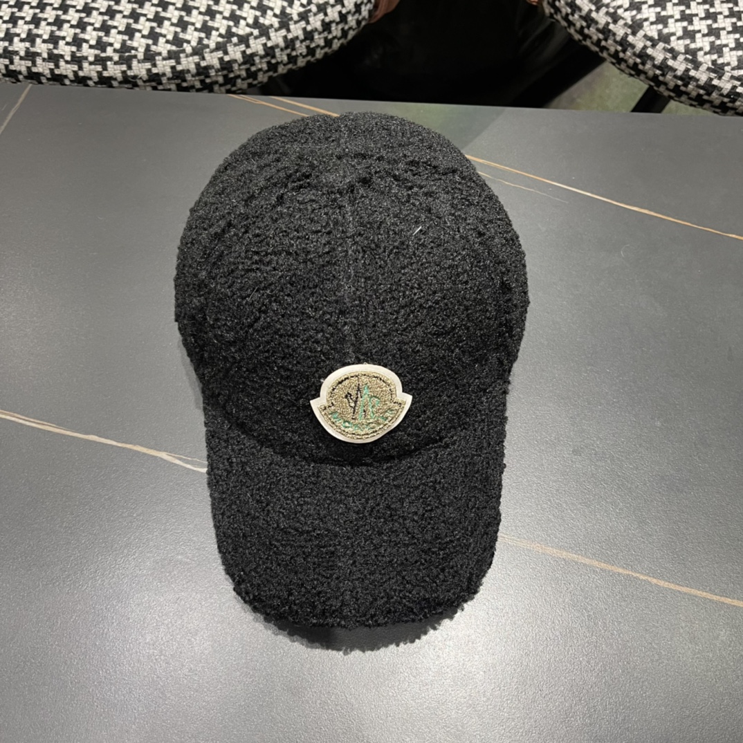 【蒙囗MONCLER】2024秋冬装时尚网络爆款毛绒绒棒球帽！男女同款送人送礼最佳名品，赶紧订购哦，跑量