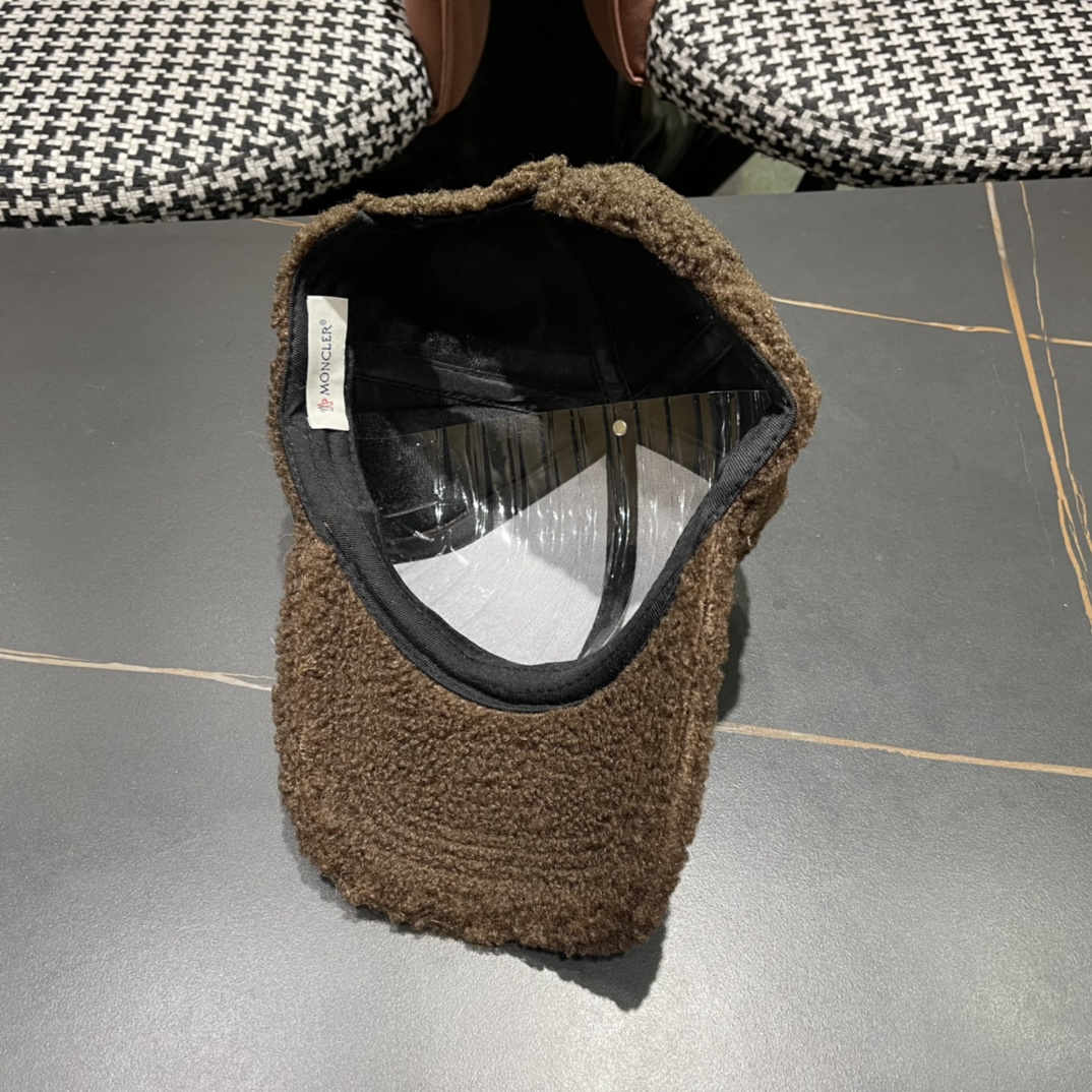 【蒙囗MONCLER】2024秋冬装时尚网络爆款毛绒绒棒球帽！男女同款送人送礼最佳名品，赶紧订购哦，跑量