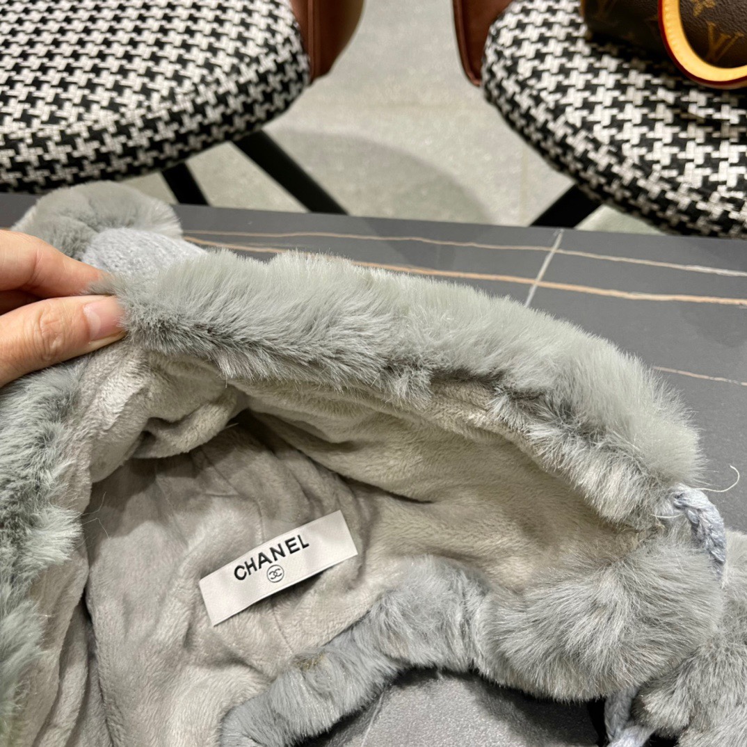 2023女冬季加厚保暖冷帽毛绒护耳加厚大檐防寒可爱毛球毛线帽棉帽