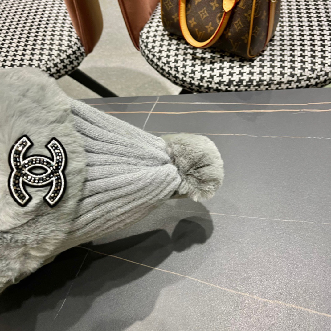 2023女冬季加厚保暖冷帽毛绒护耳加厚大檐防寒可爱毛球毛线帽棉帽