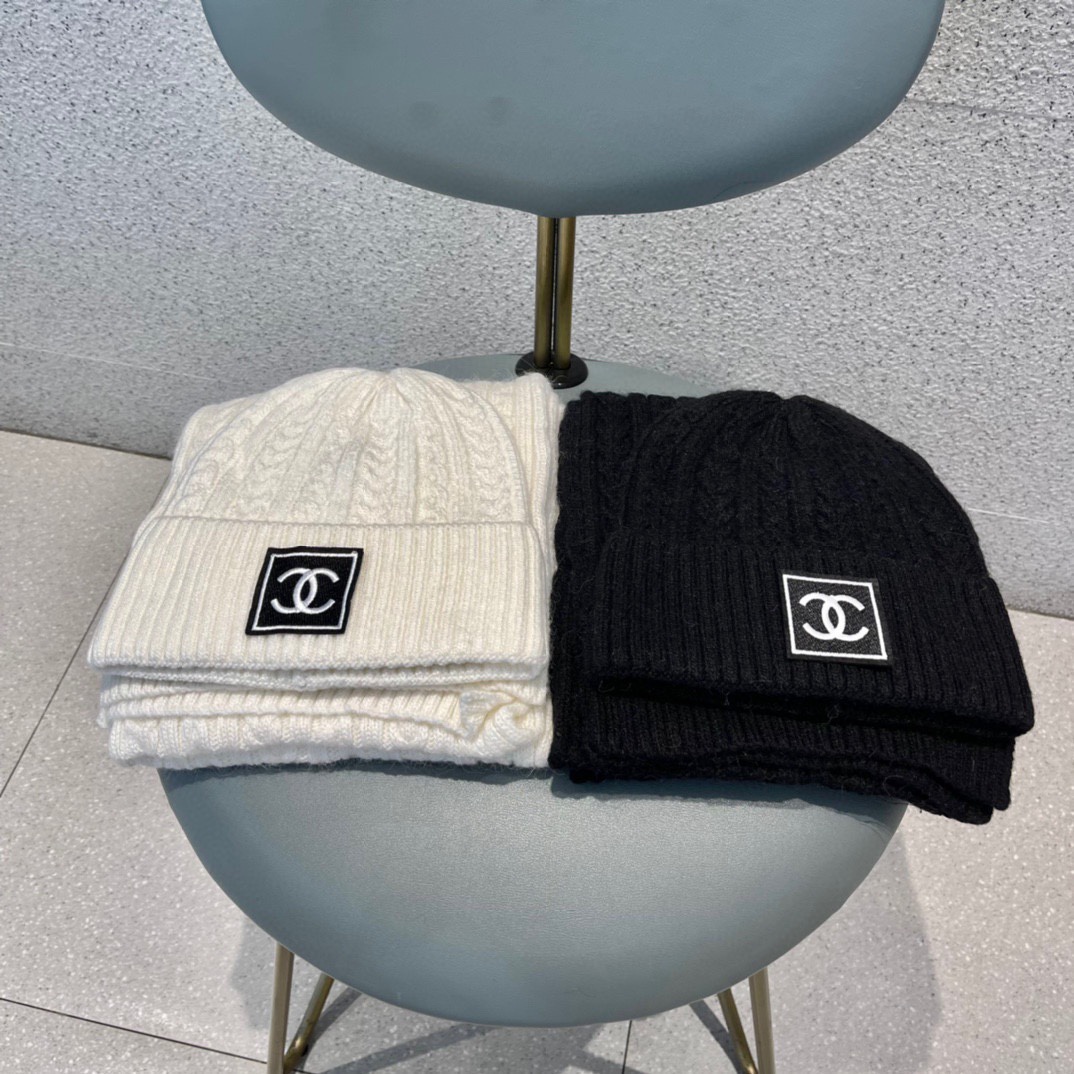 NO:214772,Chanel CHANEL official website new classic suit hat!  Hat scarf!  Ingredients: 70% cashmere, 30% rabbit velvet, blended, quality, and great feel!  Warm and super comfortable~ You are just a short set of hats this winter~ Warm and fashionable hat Fisherman's hat Baseball hat Knitted hat, hat, chanel, chanel, espadrilles, hats19860909香奈儿CHANEL官网新品经典套装帽子！帽子围巾！成份羊绒百分之70,兔绒百分之30,混纺而成,品质,手感一级棒！暖暖哒超级舒服～这个冬天你就差这么一套装帽子啦～又保暖又时尚帽子渔夫帽棒球帽针织帽,帽子,chanel,chanel,espadrilles,hats,hat